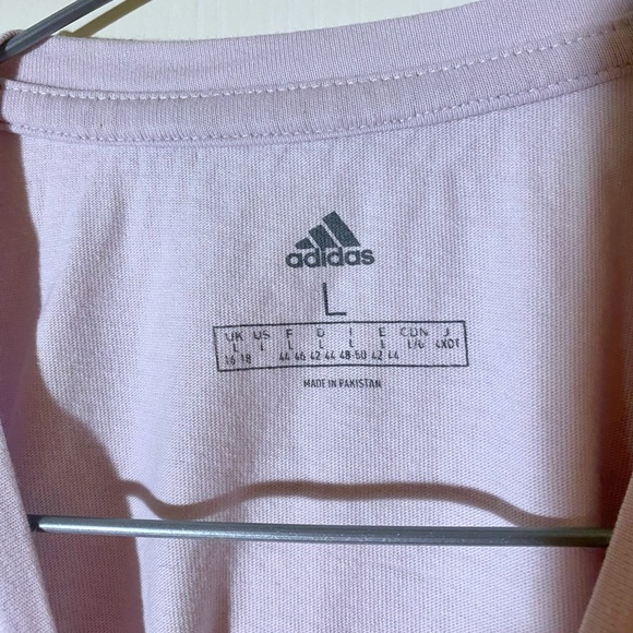 ADIDAS cropped light lavender colour t-shirt size L - Picture 3 of 7